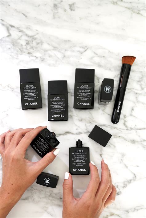 Chanel velvet foundation 30